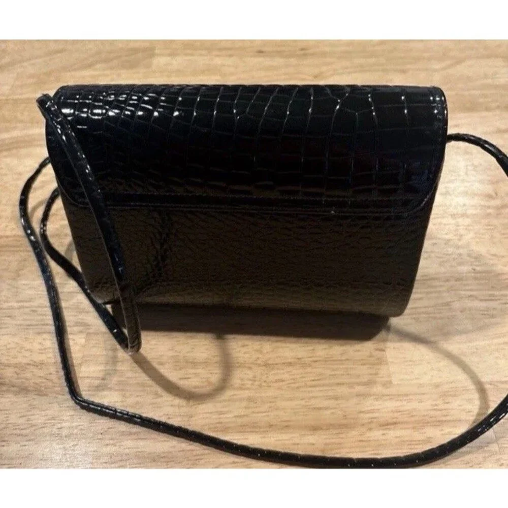 Vintage Andé Black CrocEmbossed Crossbody Bag Gold Bar Accent 80s Minimalist EUC